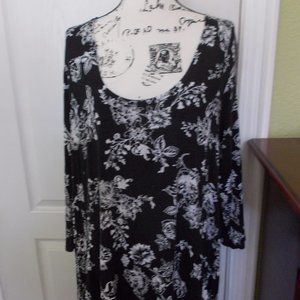 American Rag Black & White Floral Tunic Top 3X Plus